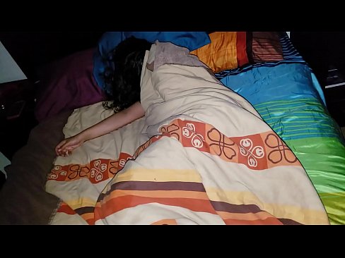❤️ Stepson akimtusi mama yake mdogo wa kambo wakati amelala. kwenye ponografia sw.rex-porn-com.ru ❌❤